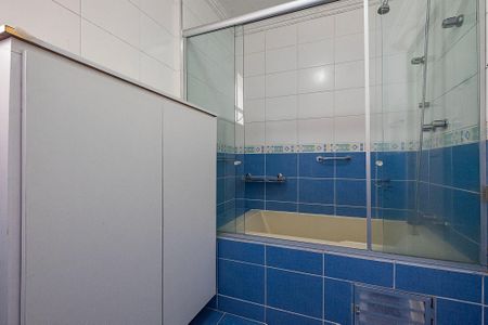 Apartamento à venda com 145m², 4 quartos e 1 vaga Apartamento à venda com 145m², 4 quartos e 1 vagaBanheiro da Suíte