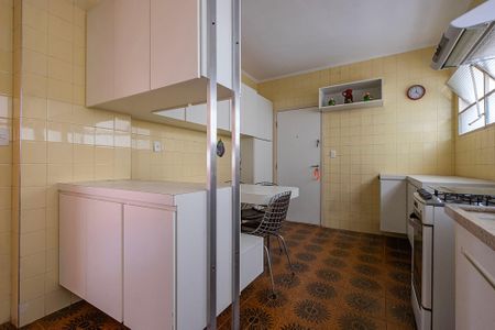 Apartamento à venda com 145m², 4 quartos e 1 vaga Apartamento à venda com 145m², 4 quartos e 1 vagaCozinha