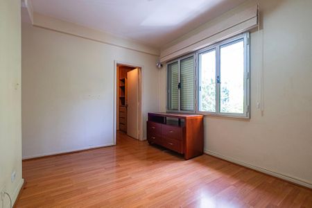 Apartamento à venda com 145m², 4 quartos e 1 vaga Apartamento à venda com 145m², 4 quartos e 1 vagaSuíte