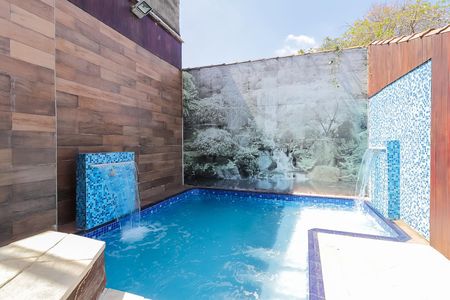 Casa à venda com 520m², 5 quartos e 7 vagasÁrea comum - Piscina