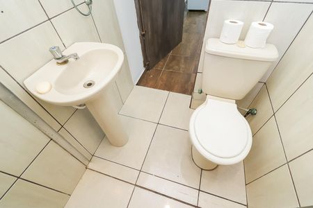 Casa à venda com 520m², 5 quartos e 7 vagasBanheiro da Cozinha