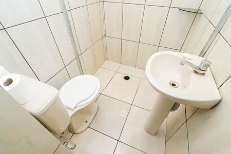 Casa à venda com 520m², 5 quartos e 7 vagasBanheiro da Cozinha