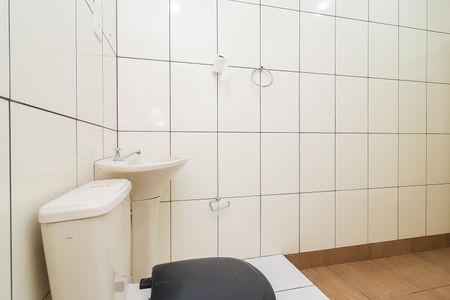 Casa à venda com 520m², 5 quartos e 7 vagasBanheiro da Suíte 2