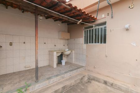 Casa à venda com 400m², 4 quartos e 3 vagas Casa à venda com 400m², 4 quartos e 3 vagasÁrea Externa