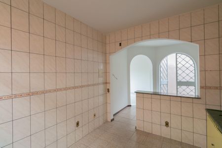 Casa à venda com 400m², 4 quartos e 3 vagas Casa à venda com 400m², 4 quartos e 3 vagasCozinha