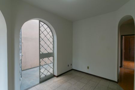 Casa à venda com 400m², 4 quartos e 3 vagas Casa à venda com 400m², 4 quartos e 3 vagasCopa