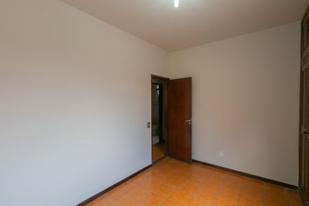 Casa à venda com 400m², 4 quartos e 3 vagas Casa à venda com 400m², 4 quartos e 3 vagasQuarto 1