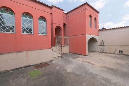 Casa à venda com 400m², 4 quartos e 3 vagas Casa à venda com 400m², 4 quartos e 3 vagasÁrea Externa