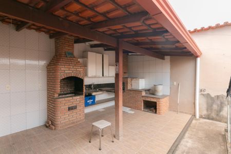 Casa à venda com 400m², 4 quartos e 3 vagas Casa à venda com 400m², 4 quartos e 3 vagasÁrea Externa