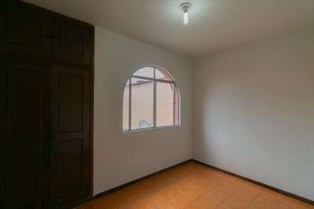 Casa à venda com 400m², 4 quartos e 3 vagas Casa à venda com 400m², 4 quartos e 3 vagasQuarto 1