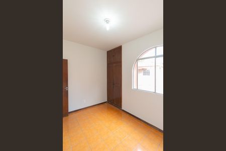 Casa à venda com 400m², 4 quartos e 3 vagas Casa à venda com 400m², 4 quartos e 3 vagasQuarto 1