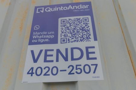 Casa à venda com 400m², 4 quartos e 3 vagas Casa à venda com 400m², 4 quartos e 3 vagasPlaca