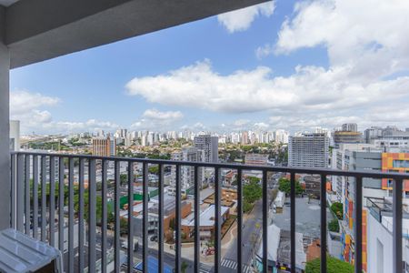 Studio à venda com 29m², 1 quarto e sem vaga Studio à venda com 29m², 1 quarto e sem vagaVaranda