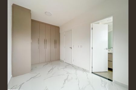 Apartamento à venda com 82m², 2 quartos e 2 vagas Apartamento à venda com 82m², 2 quartos e 2 vagasSuíte