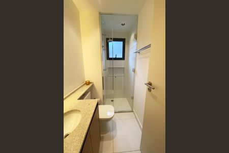 Apartamento à venda com 74m², 2 quartos e 1 vaga Apartamento à venda com 74m², 2 quartos e 1 vagaBanheiro Social