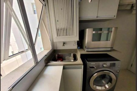 Apartamento à venda com 96m², 3 quartos e 2 vagas Apartamento à venda com 96m², 3 quartos e 2 vagasLavanderia