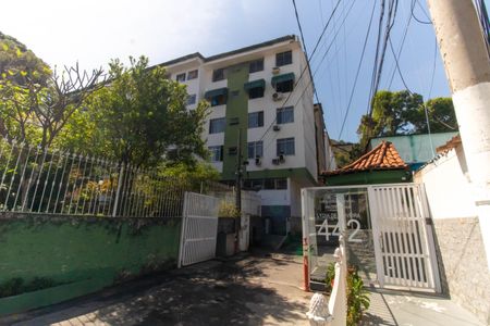 Apartamento à venda com 50m², 2 quartos e 1 vaga Apartamento à venda com 50m², 2 quartos e 1 vagaFachada