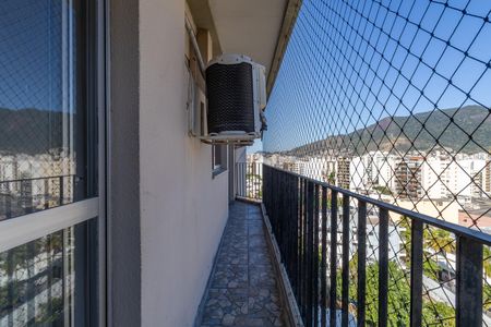 Apartamento à venda com 72m², 2 quartos e 1 vaga Apartamento à venda com 72m², 2 quartos e 1 vagaVaranda da Sala