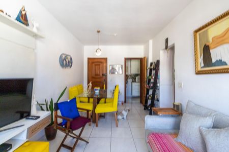 Apartamento à venda com 72m², 2 quartos e 1 vaga Apartamento à venda com 72m², 2 quartos e 1 vagaSala
