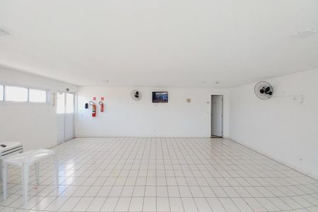 Apartamento à venda com 64m², 2 quartos e 1 vaga Apartamento à venda com 64m², 2 quartos e 1 vagaÁrea comum - Salão de festas
