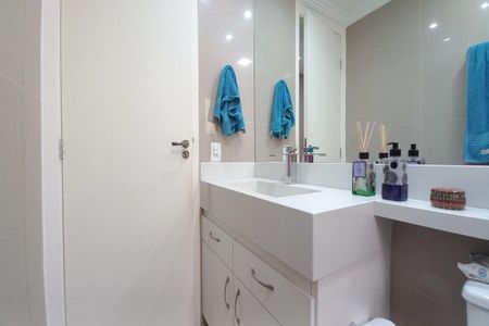 Apartamento à venda com 64m², 2 quartos e 1 vaga Apartamento à venda com 64m², 2 quartos e 1 vagaBanheiro