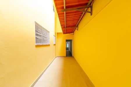 Casa para alugar com 80m², 2 quartos e 1 vagaQuintal