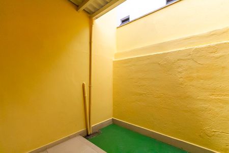 Casa para alugar com 80m², 2 quartos e 1 vagaÁrea de Serviço
