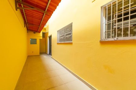 Casa para alugar com 80m², 2 quartos e 1 vagaQuintal