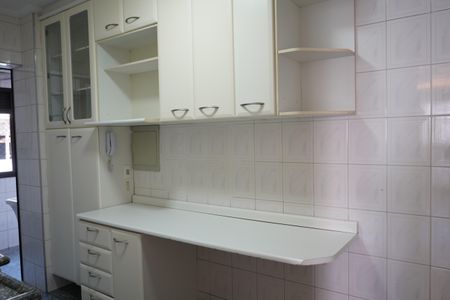 Apartamento à venda com 90m², 3 quartos e 2 vagasCozinha