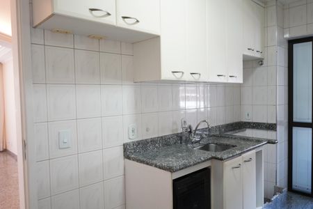 Apartamento à venda com 90m², 3 quartos e 2 vagasCozinha