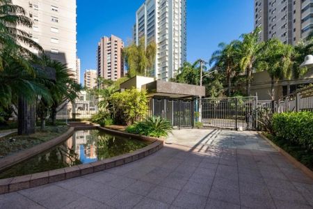 Apartamento à venda com 220m², 3 quartos e 4 vagas Apartamento à venda com 220m², 3 quartos e 4 vagasFoto 24