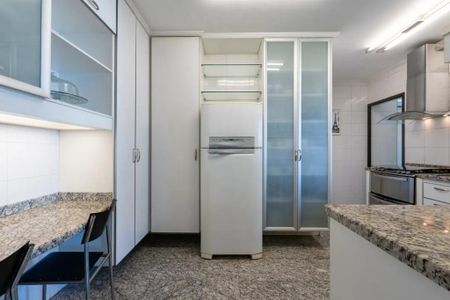 Apartamento à venda com 220m², 3 quartos e 4 vagas Apartamento à venda com 220m², 3 quartos e 4 vagasFoto 23