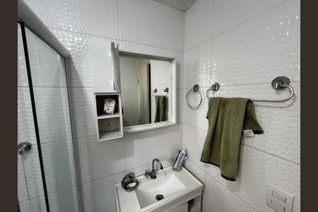 Apartamento à venda com 45m², 2 quartos e sem vaga Apartamento à venda com 45m², 2 quartos e sem vagaBanheiro