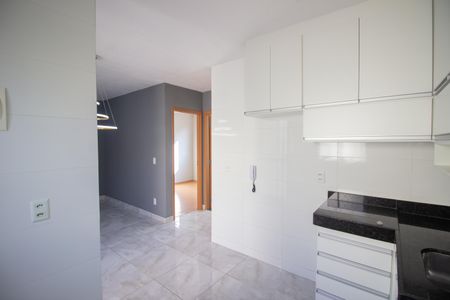 Apartamento à venda com 42m², 2 quartos e 1 vagaCozinha e Área de Serviço