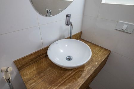 Apartamento à venda com 65m², 2 quartos e sem vagaBanheiro Social