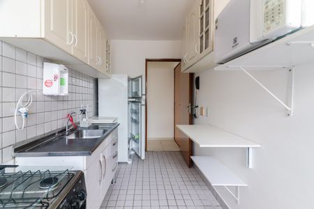Apartamento para alugar com 65m², 3 quartos e 1 vaga Apartamento para alugar com 65m², 3 quartos e 1 vagaCozinha e Área de Serviço
