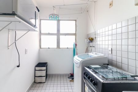 Apartamento para alugar com 65m², 3 quartos e 1 vaga Apartamento para alugar com 65m², 3 quartos e 1 vagaCozinha e Área de Serviço