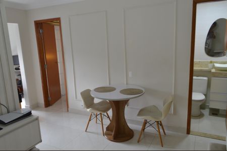 Sala de apartamento para alugar com 1 quarto, 60m² em Tanque, Rio de Janeiro