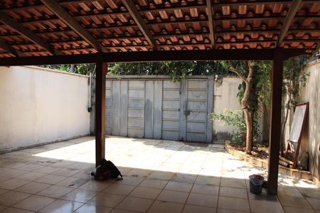 Casa para alugar com 225m², 3 quartos e 3 vagasQuintal