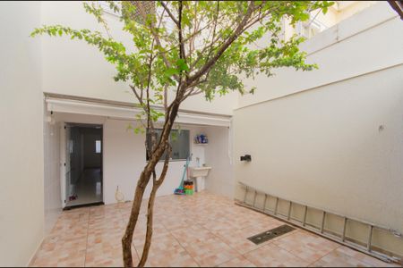 Casa à venda com 140m², 3 quartos e 1 vagaQuintal