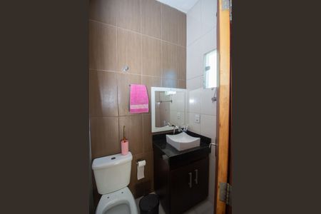 Casa à venda com 130m², 3 quartos e 2 vagas Casa à venda com 130m², 3 quartos e 2 vagasBanheiro da Suíte