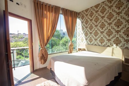 Casa à venda com 130m², 3 quartos e 2 vagas Casa à venda com 130m², 3 quartos e 2 vagas Suíte