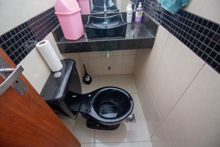 Casa à venda com 130m², 3 quartos e 2 vagas Casa à venda com 130m², 3 quartos e 2 vagasLavabo