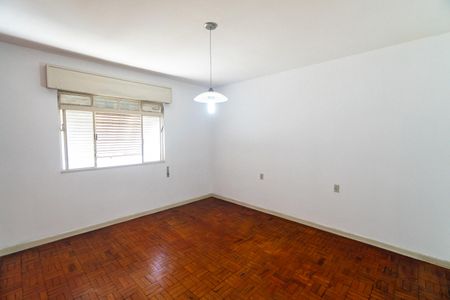 Casa para alugar com 418m², 3 quartos e 3 vagasSuíte