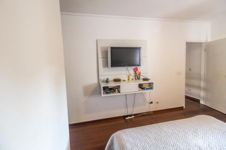 Casa de condomínio à venda com 573m², 4 quartos e 4 vagas Casa de condomínio à venda com 573m², 4 quartos e 4 vagasSuíte 4