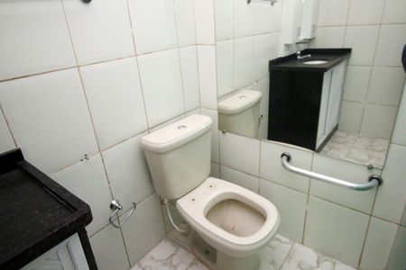 Banheiro de casa à venda com 1 quarto, 150m² em Irajá, Rio de Janeiro
