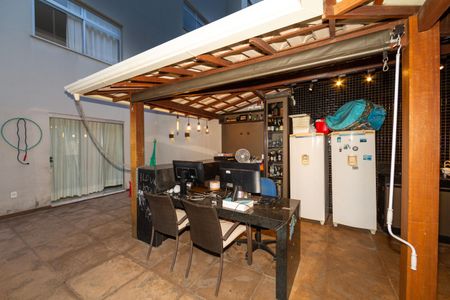 Apartamento à venda com 150m², 3 quartos e 2 vagasQuintal