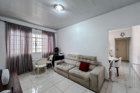 Casa à venda com 125m², 2 quartos e 2 vagasSala
