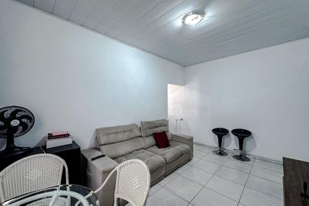 Casa à venda com 125m², 2 quartos e 2 vagasSala