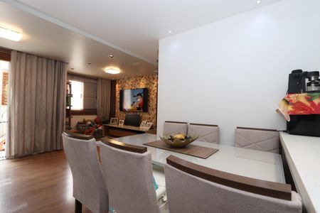 Apartamento à venda com 75m², 2 quartos e 2 vagasSala